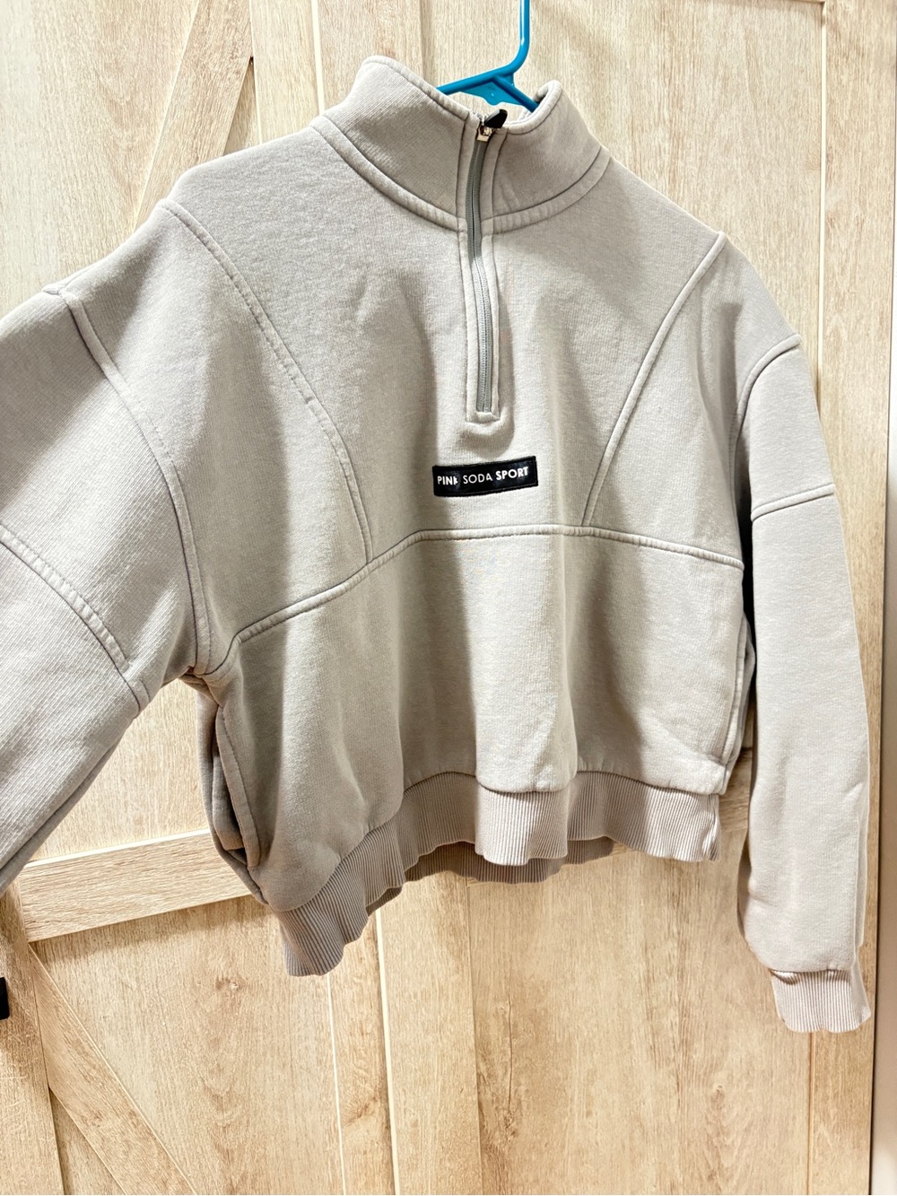 Pink Soda Sport Light Gray Cropped Quarter Zip Sweatshirt | UK 8